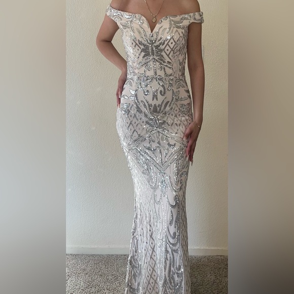 Silver Prom Long Dress - Picture 1 of 2